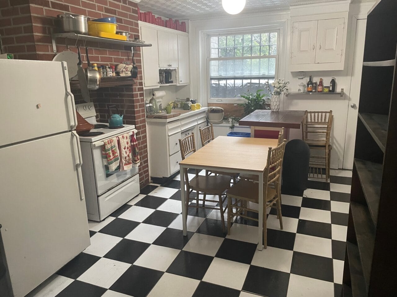 , Short-term furnished studio apartment in Park Slope, NY available