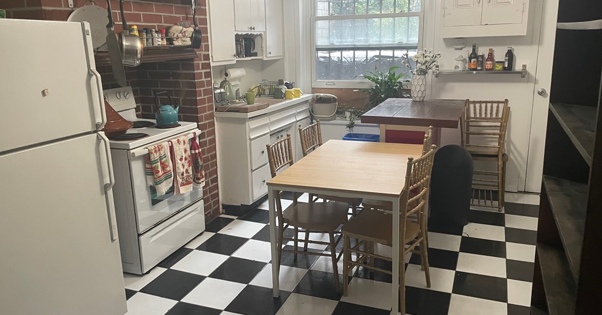 Short-term furnished studio apartment in Park Slope, NY available