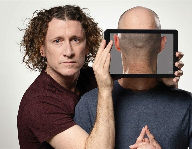 New York – Umbilical Brothers: The Distraction special America Josh performance